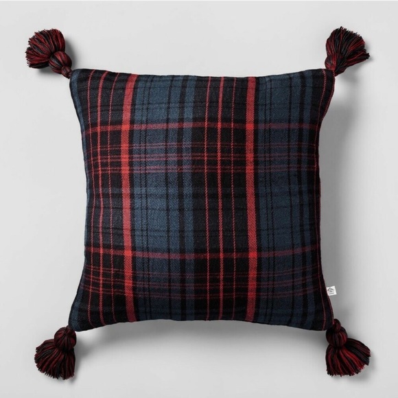 Hearth & Hand navy and Red Plaid Holiday Pillows - Picture 4 of 6